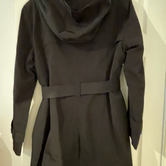 London Fog Women's Black Trench Coat with Red Lining - Picture 4 of 11